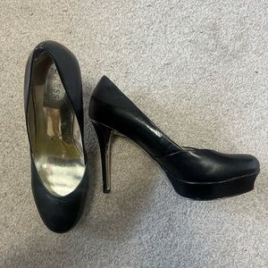Guess Black High Heels 🖤